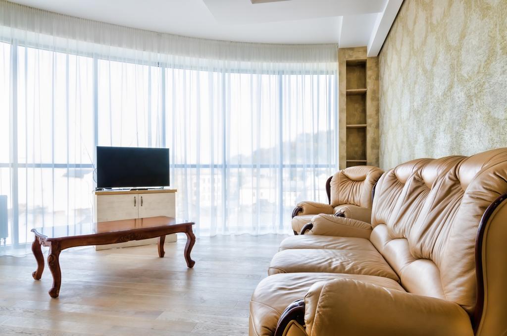 Leogrand Apartments Z Panoramoyu Lvova Eksteriør billede